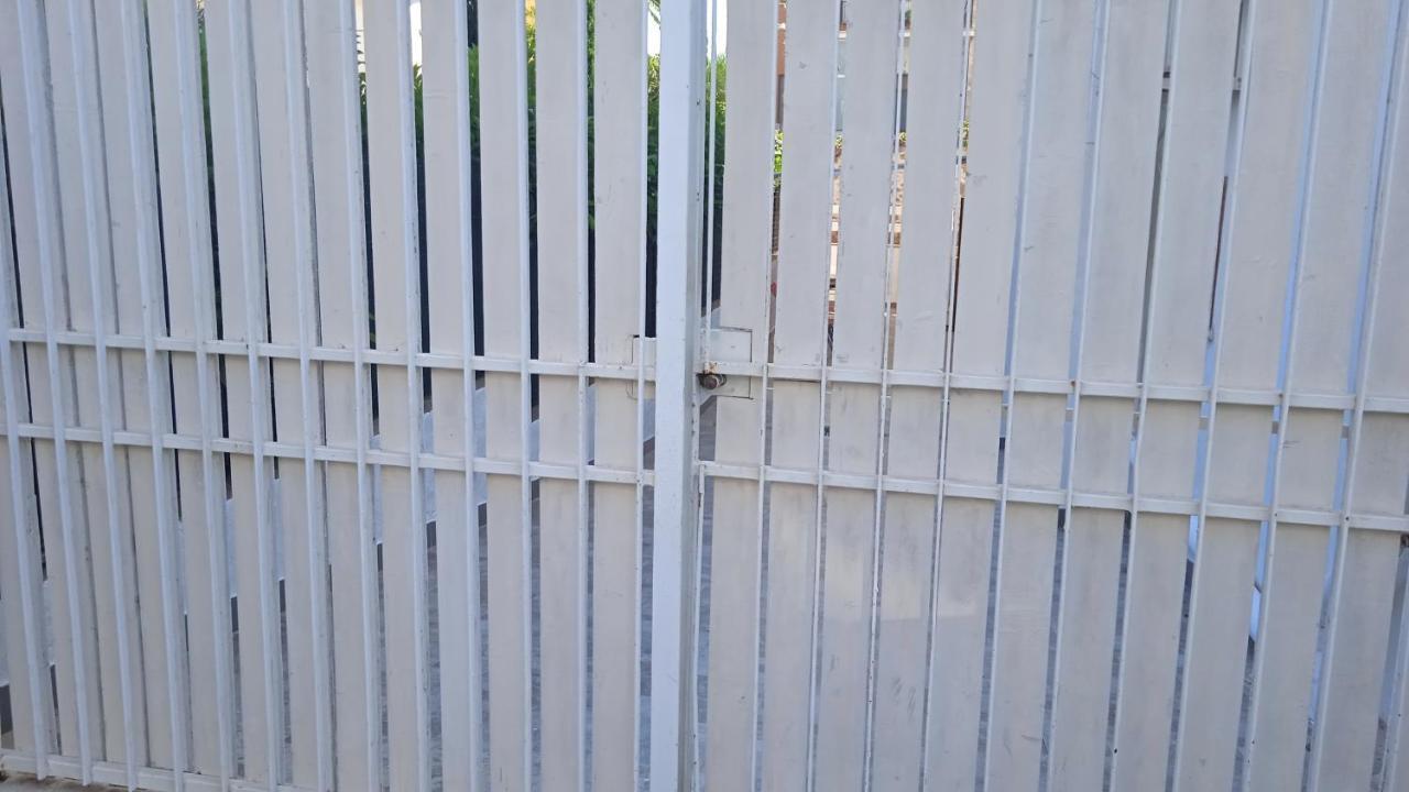 Casetta Con Giardino Santa Marinella Exterior foto